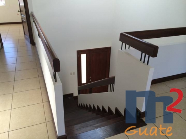 M2Guate-V3239-Casa-en-Venta-Carretera-a-El-Salvador