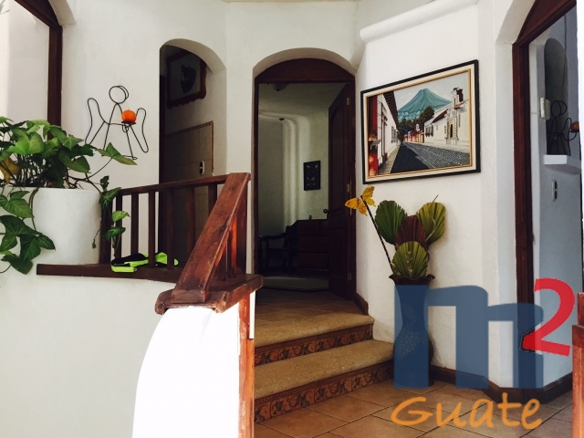 M2Guate-V4447-Casa-en-Venta-Mixco